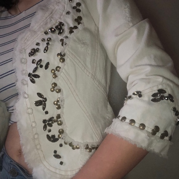 White denim jacket w/ embroidered gemstones - Picture 2 of 4
